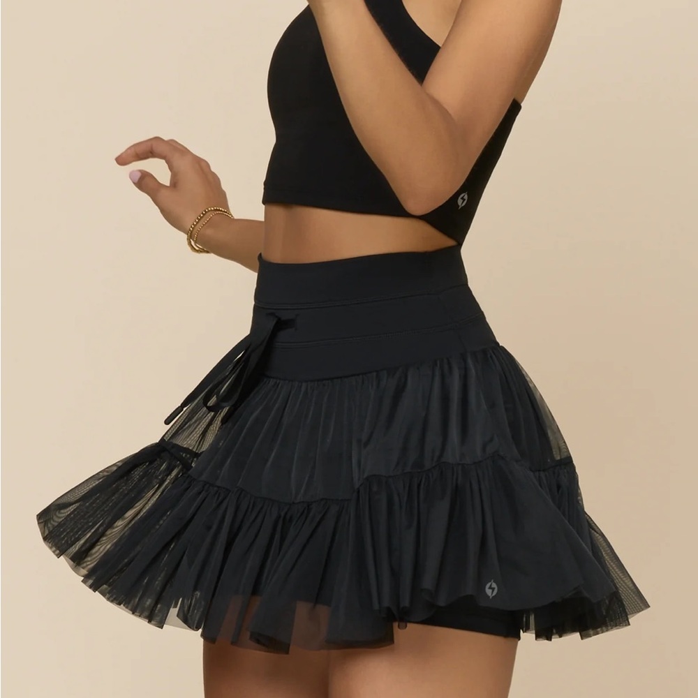 POPFLEX Elegant Black Mesh Skort - Picture 2 of 7